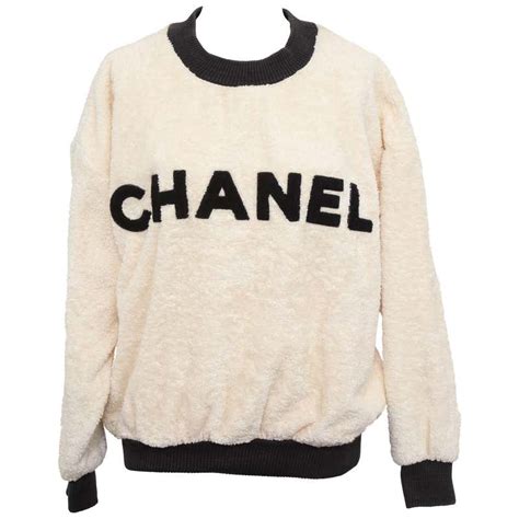 chanel sweater beige